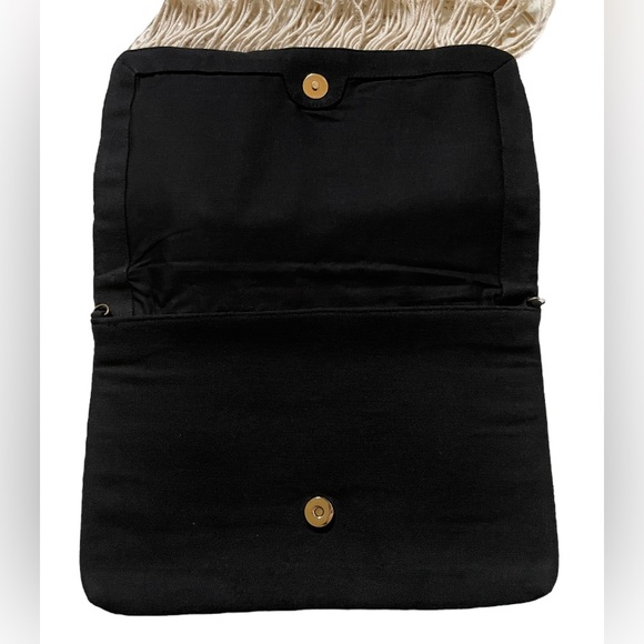 Stella & Dot Macrame Clutch - Picture 3 of 8